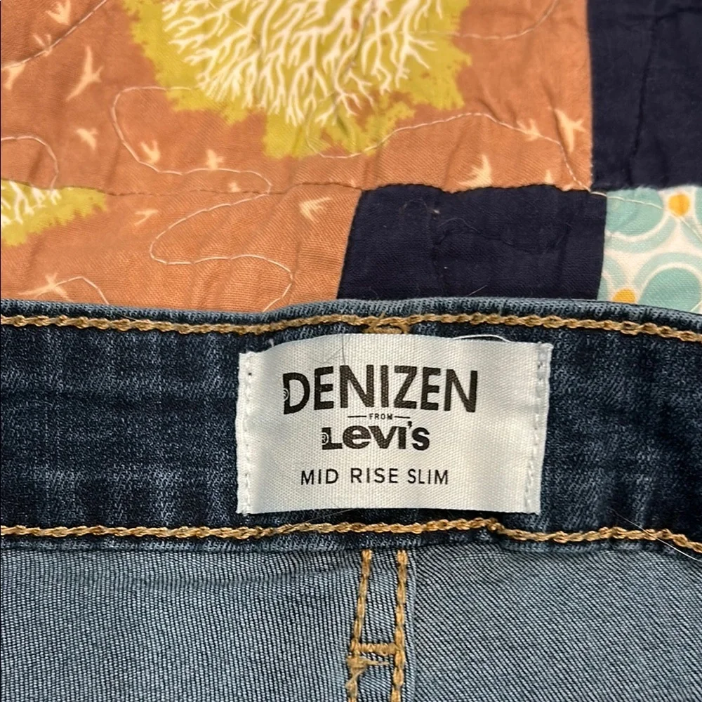 Denizen from Levi's Blue Straight Leg Jeans mid-rise. Great condition - Picture 5 of 9